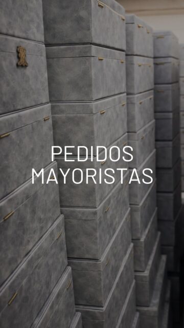 La calidad no se negocia, incluso cuando el pedido es grande.En Grupo Vargas trabajamos con criterio industrial y estándar de marca, en cada unidad y en cada entrega.🚚#vargas #merchandising #fabricamostusideas #merchandisingpersonalizado #regalosempresariales