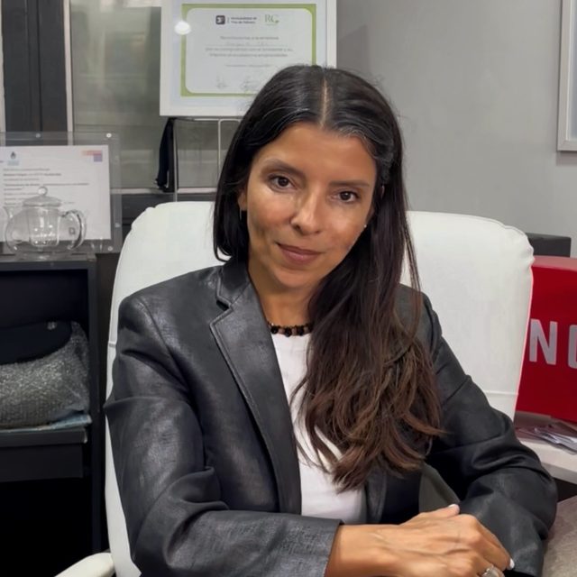 Cuando nuestros clientes están en apuros, respondemos ⚡En Vargas fabricamos tus ideas.
Todo lo que te imagines, lo convertimos en merchandising distinto, de calidad y con identidad.No somos solo proveedores.
Somos tu aliado estratégico.
Contá con nosotros. 💼#vargas #merchandising #regalosempresariales #regaloscorporativos #calidad